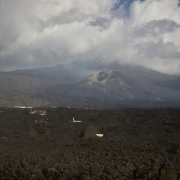 Archivo – Imagen de archivo de la vista del Cumbre Vieja tras la erupción volcánica de La Palma, la cual se inició el 19 de septiembre de 2021