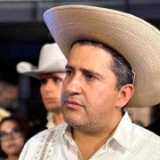 carlos-manzo-alcalde-asesinado-en-michoacan-2112025-2130090